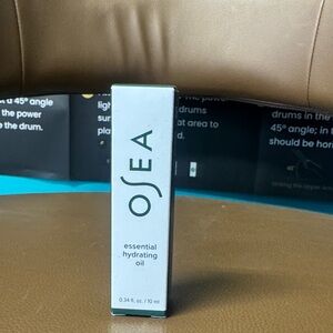 OSea Essential Hydrating Oil - White